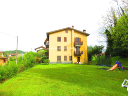 Appartamento in vendita a Solto Collina