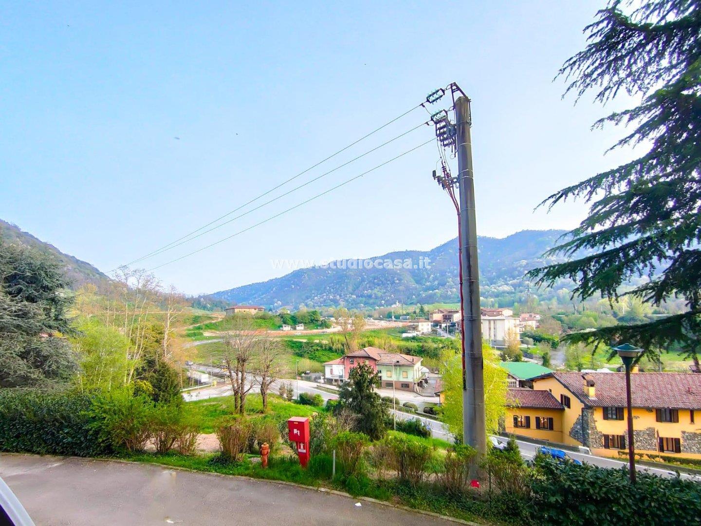 Appartamento in vendita a Caprino Bergamasco