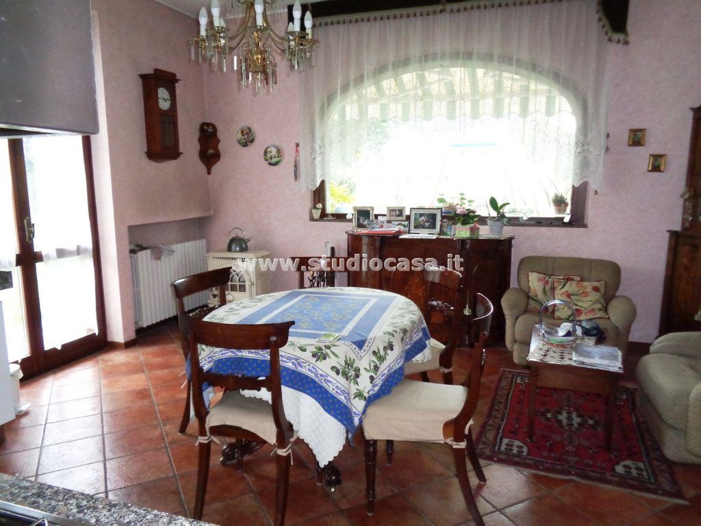 Villa Unifamiliare in vendita a Cisano Bergamasco