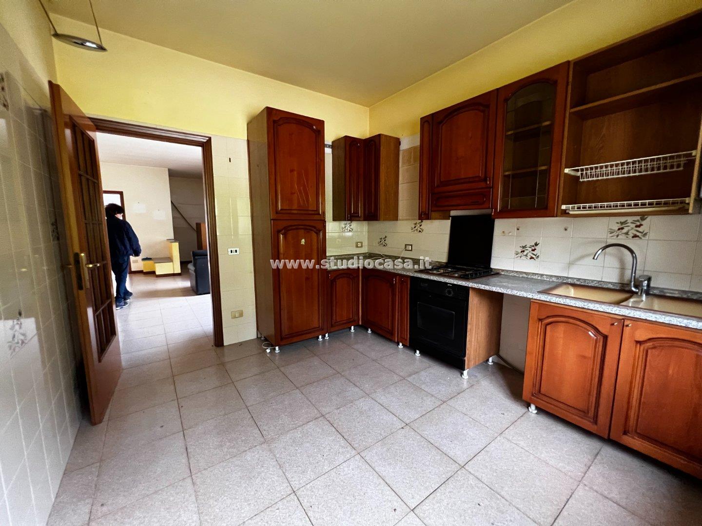 Appartamento in vendita a Carenno