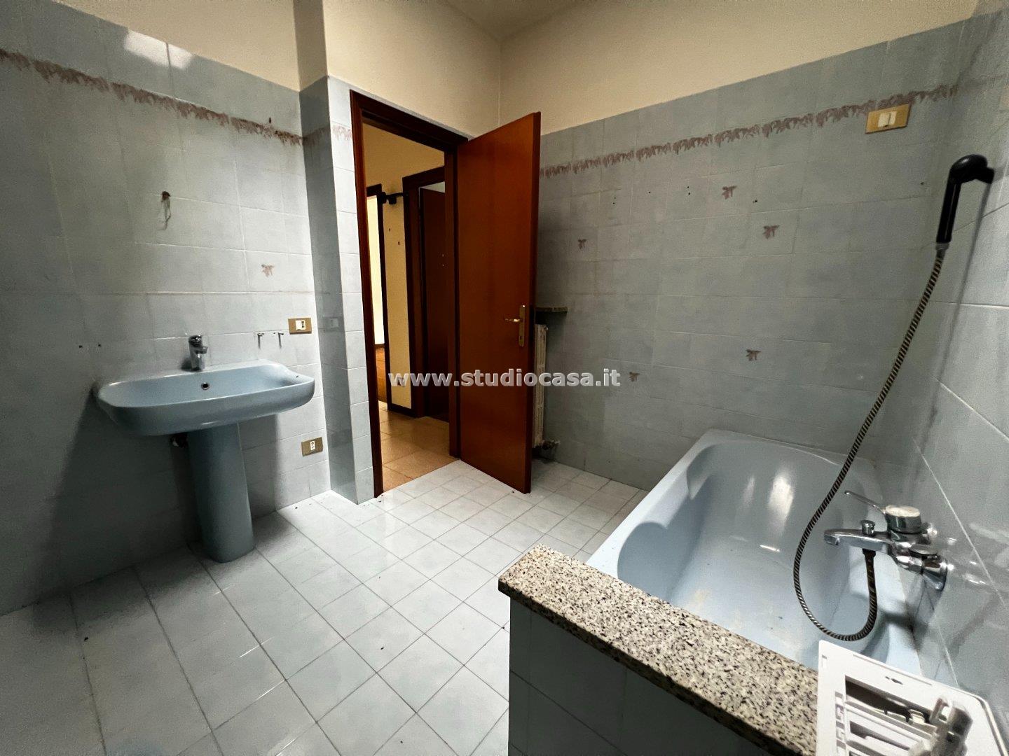 Appartamento in vendita a Carenno