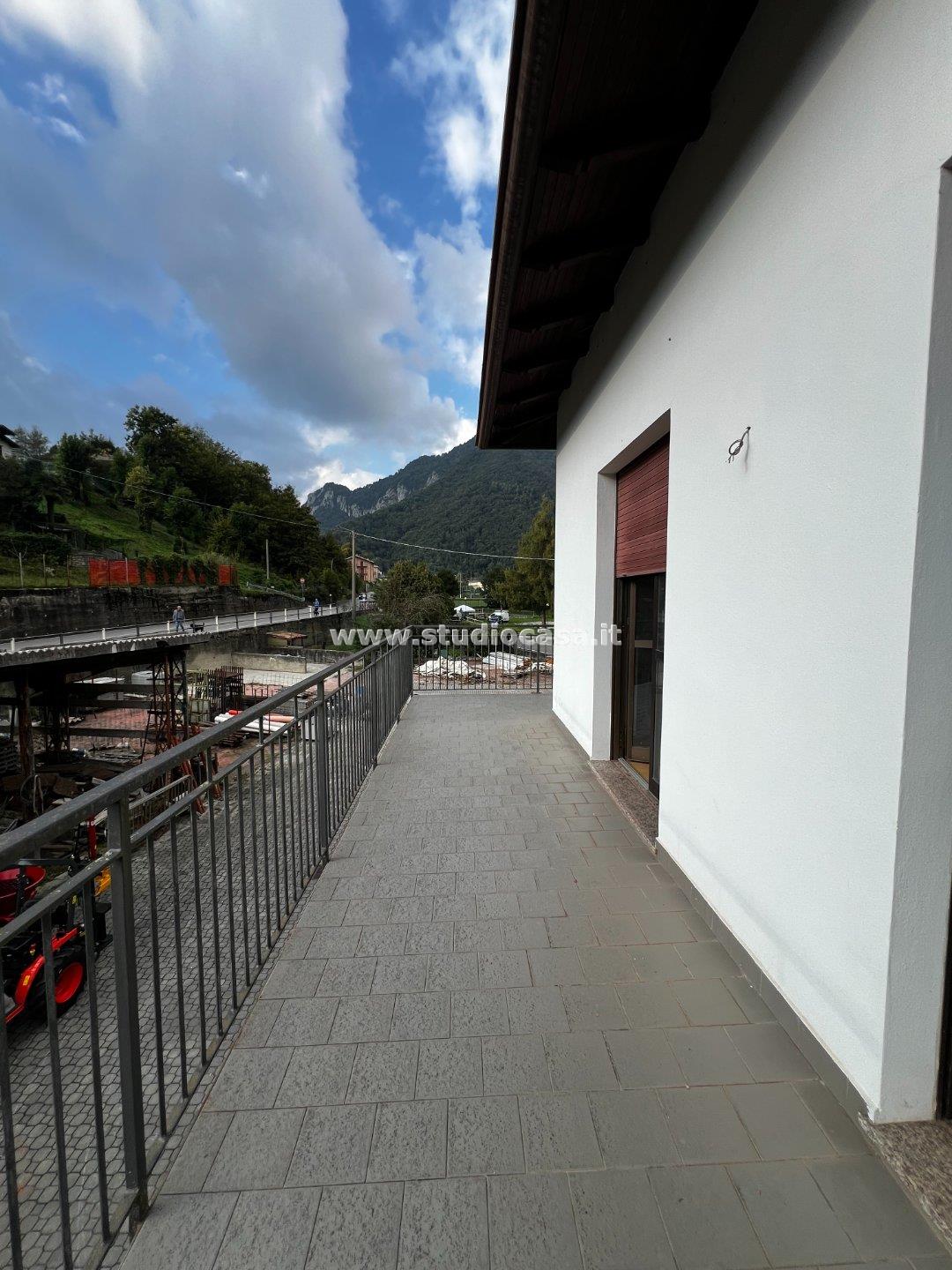 Appartamento in vendita a Carenno