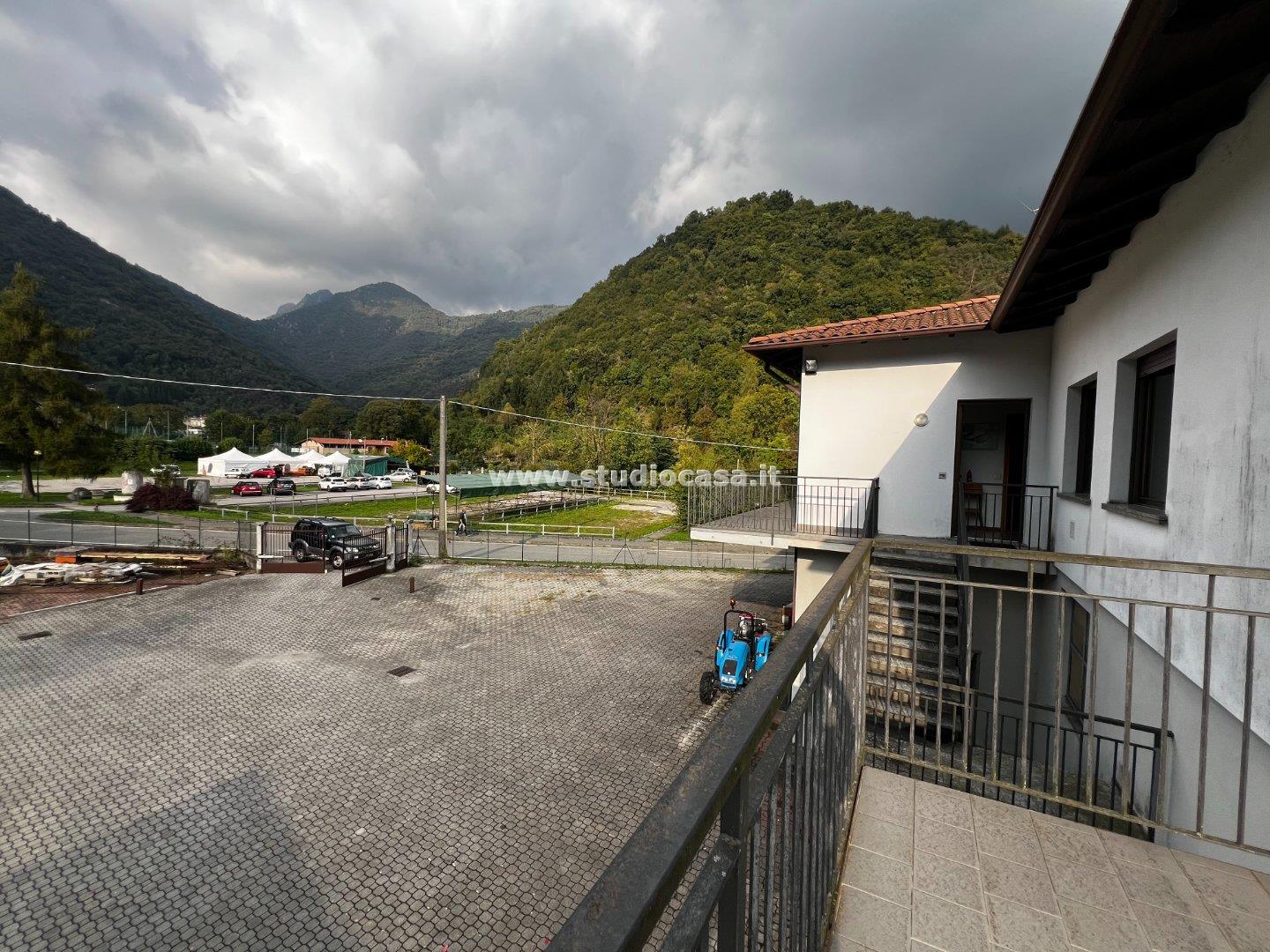 Appartamento in vendita a Carenno