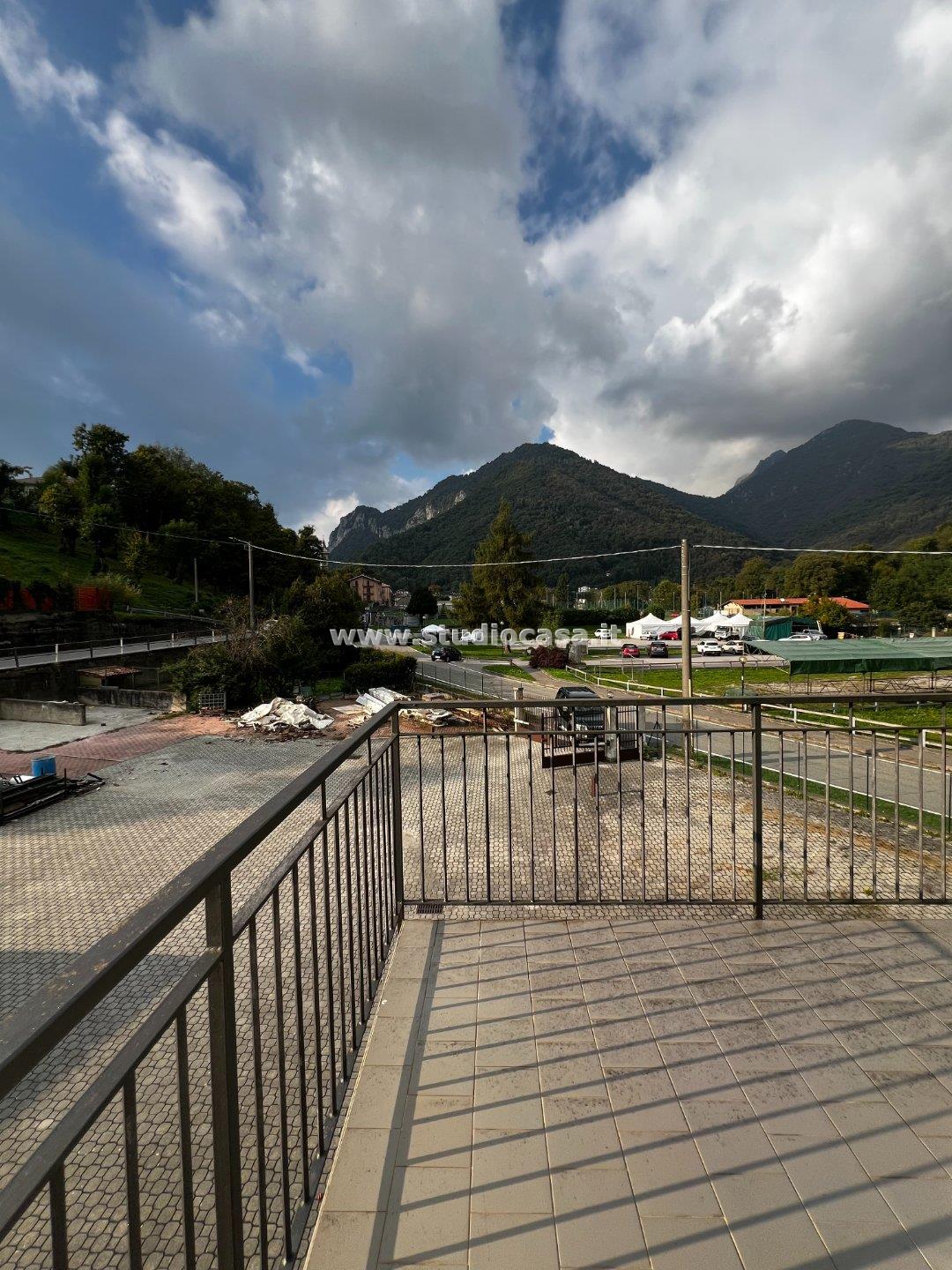 Appartamento in vendita a Carenno