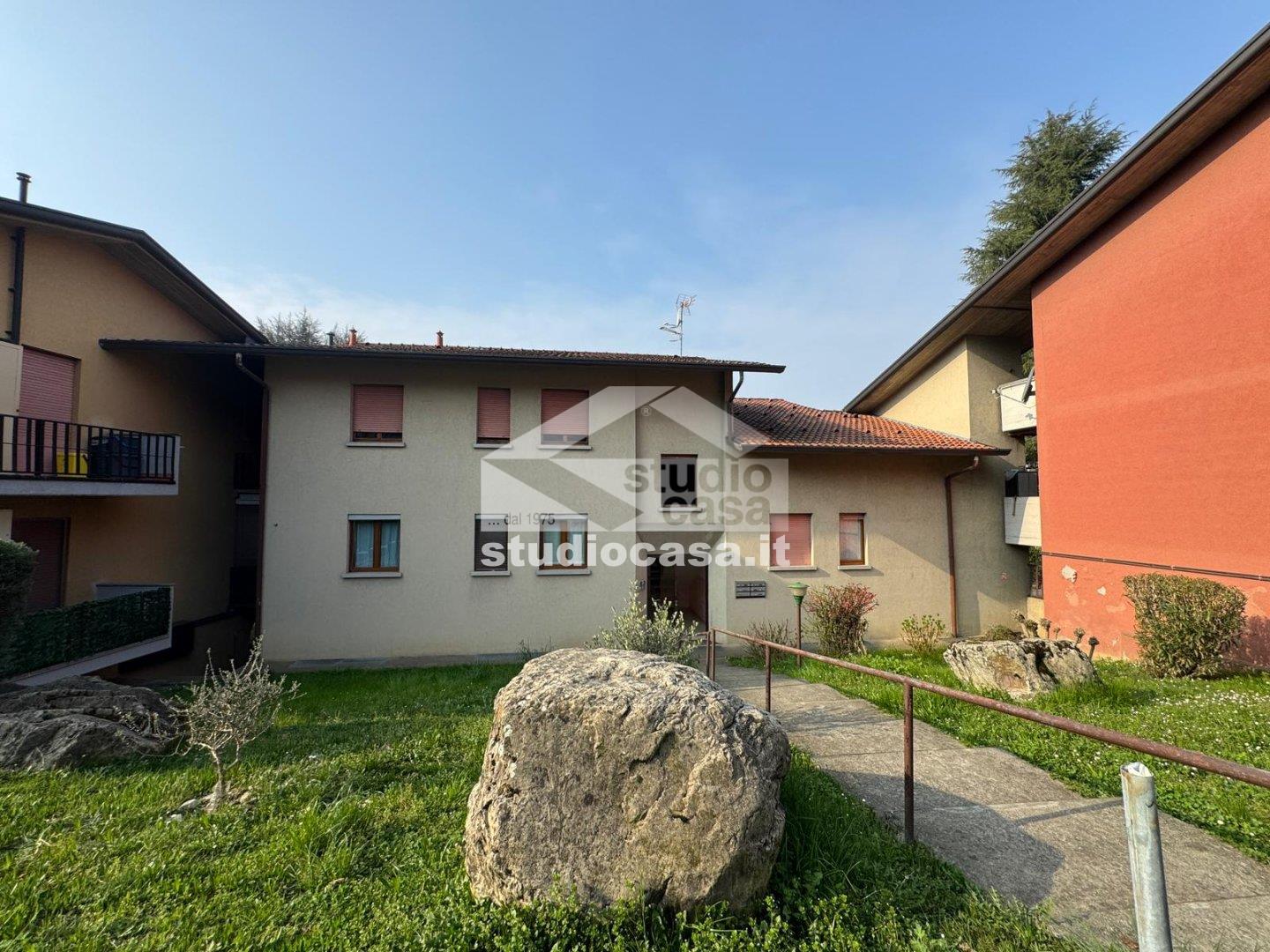 Appartamento in vendita a Caprino Bergamasco