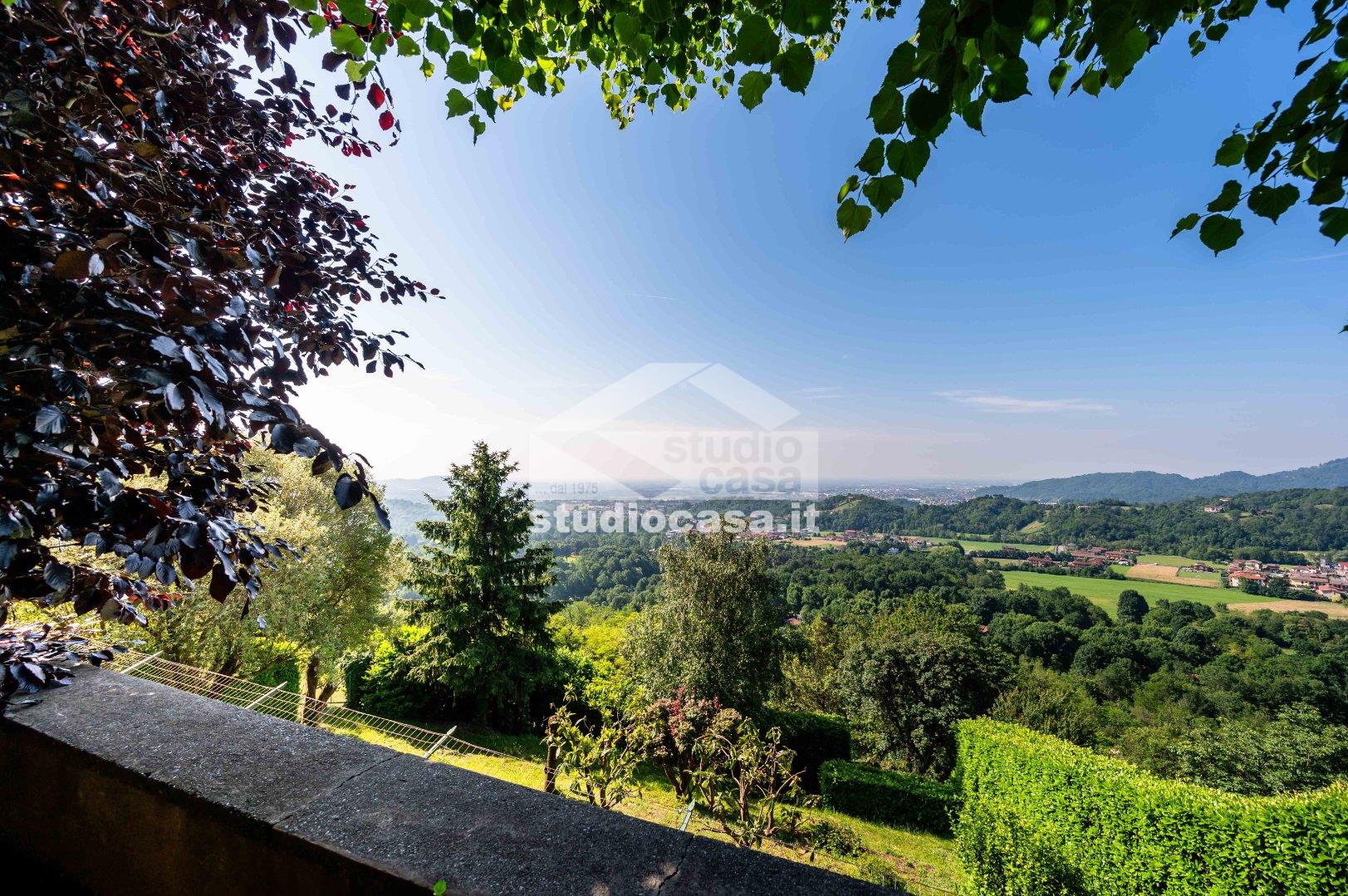 Casale in vendita a Bergamo