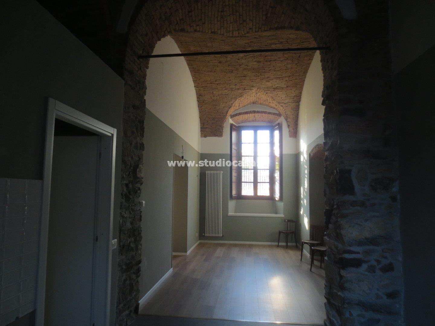 Appartamento in vendita a Erba