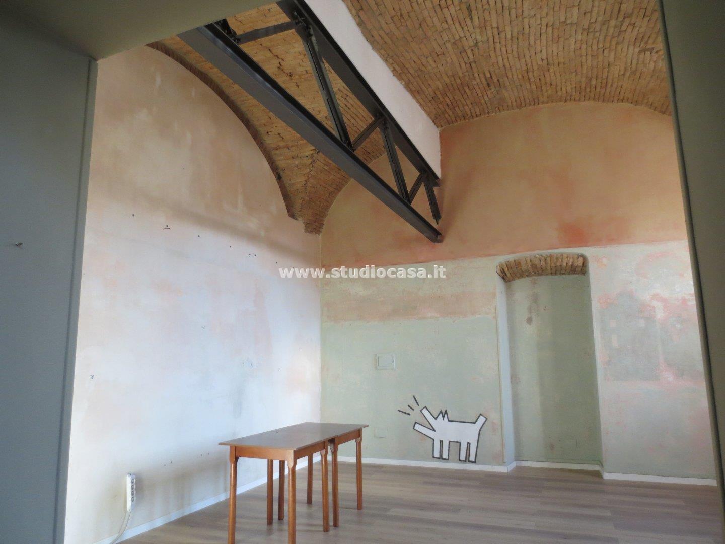 Appartamento in vendita a Erba