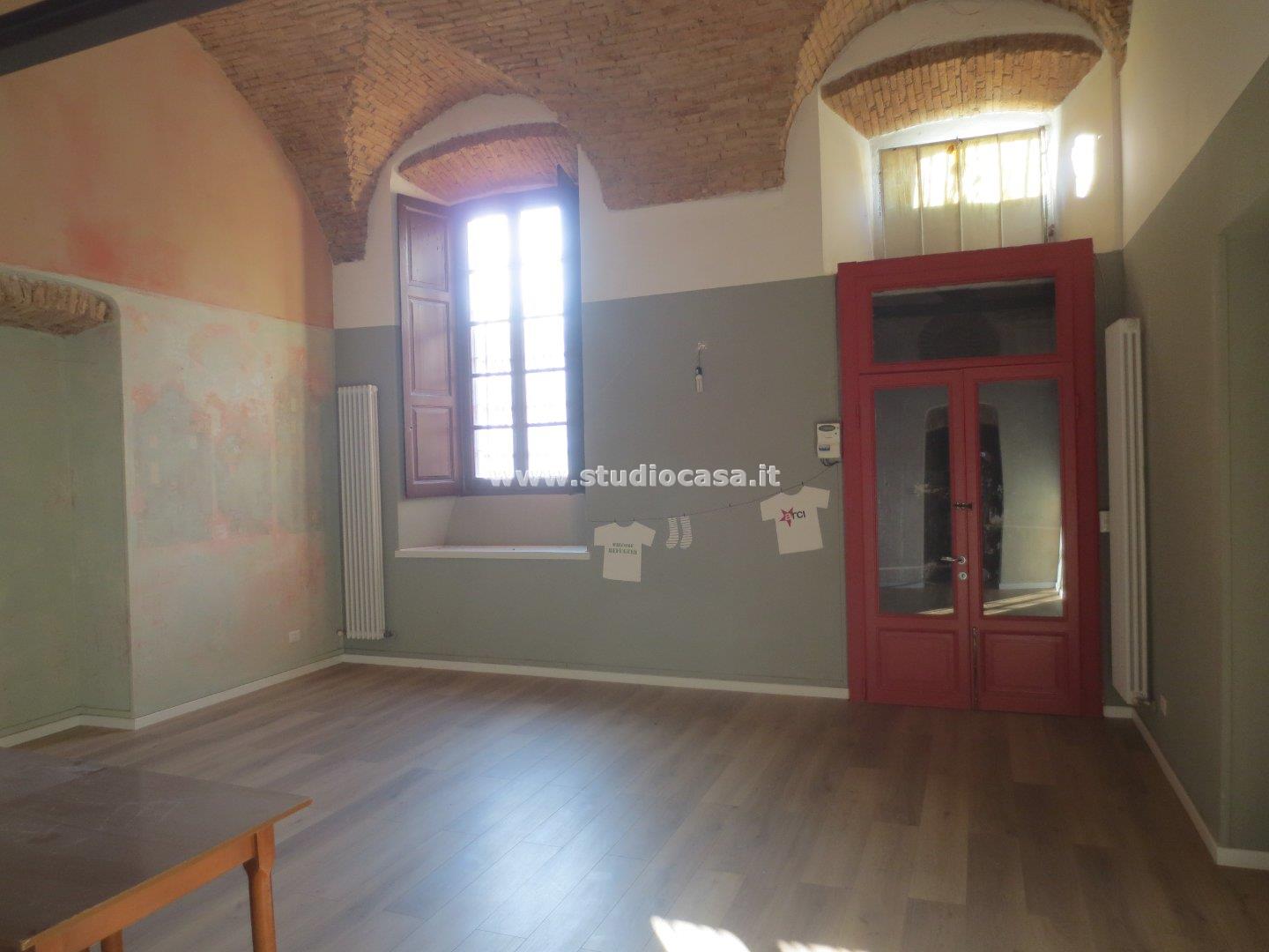 Appartamento in vendita a Erba