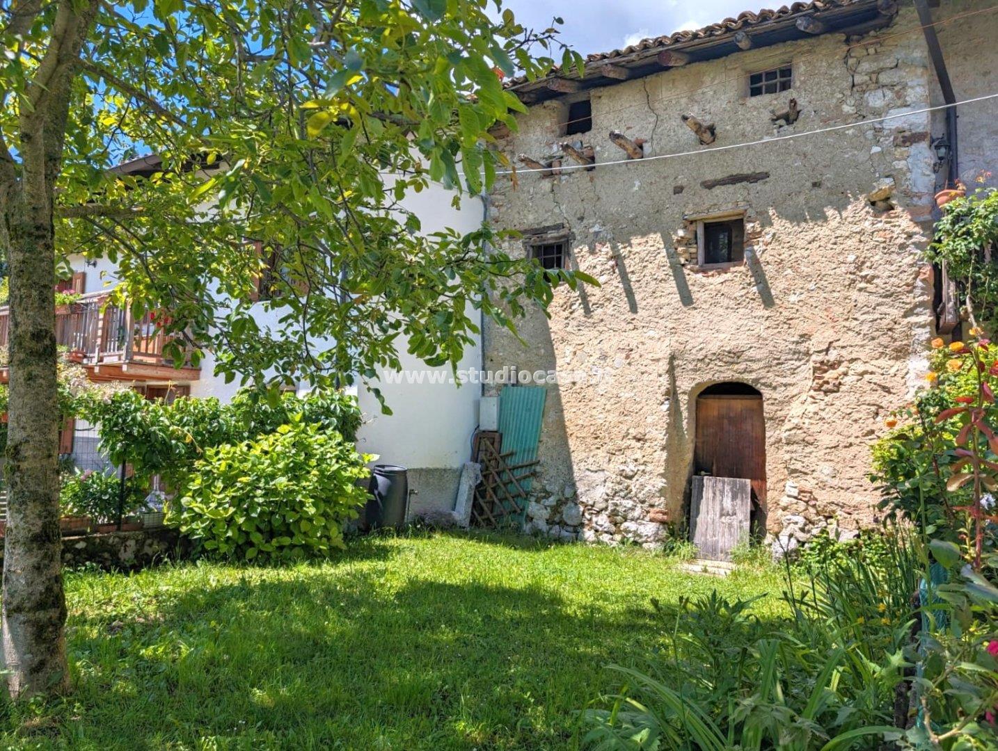 Terreno Boschivo in vendita a Villa Lagarina
