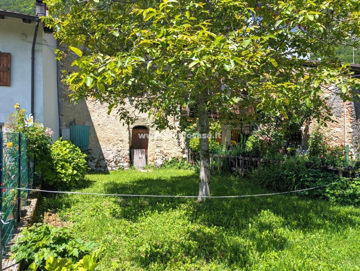 Terreno Boschivo in vendita a Villa Lagarina