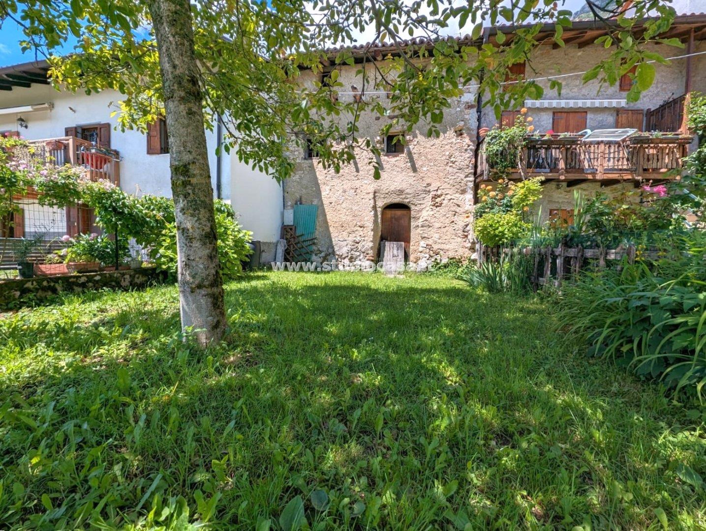 Terreno Boschivo in vendita a Villa Lagarina
