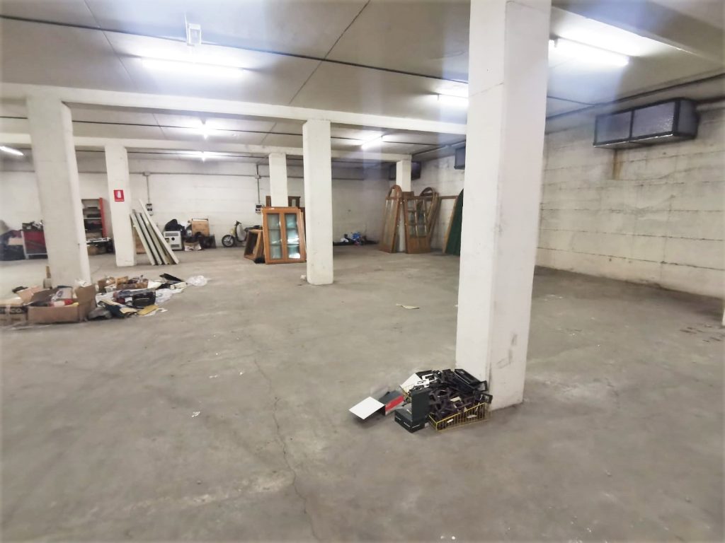 Magazzino in vendita a Rovereto