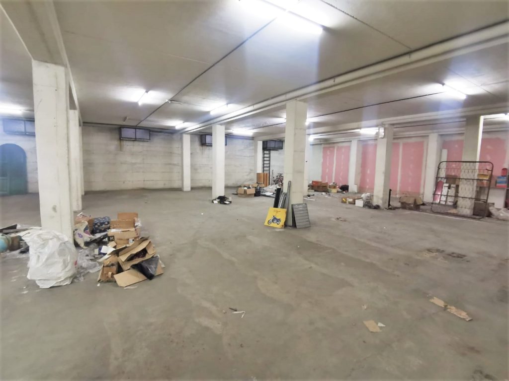 Magazzino in vendita a Rovereto