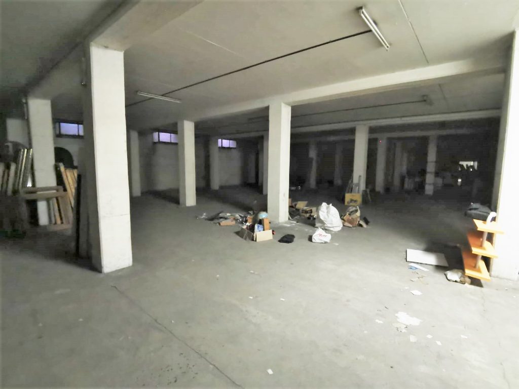 Magazzino in vendita a Rovereto