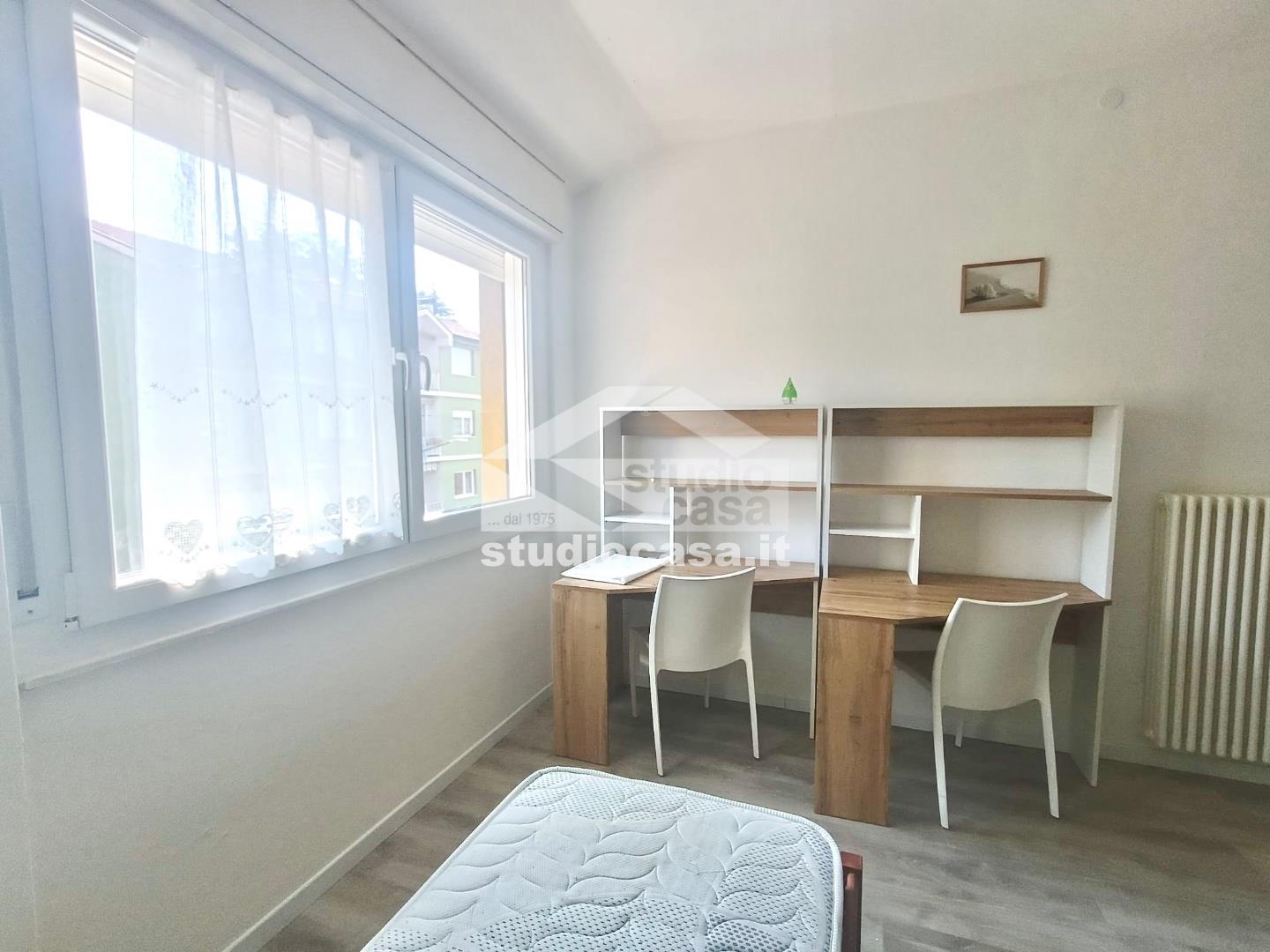 Stanza in Appartamento in affitto a Rovereto