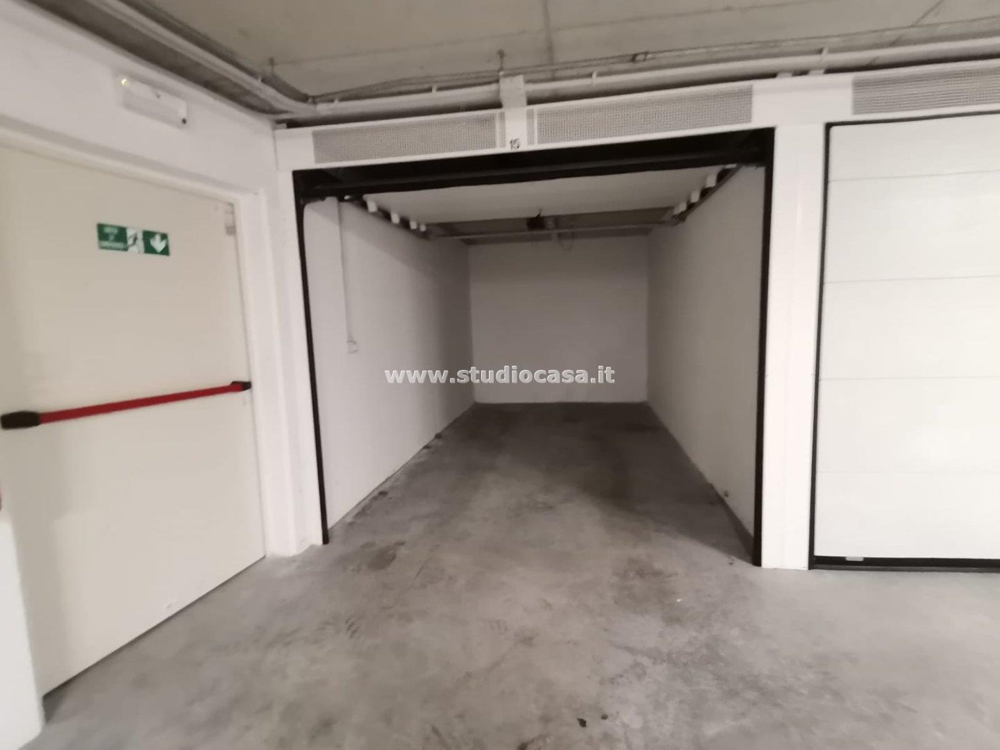 Box / Autorimessa in vendita a Rovereto
