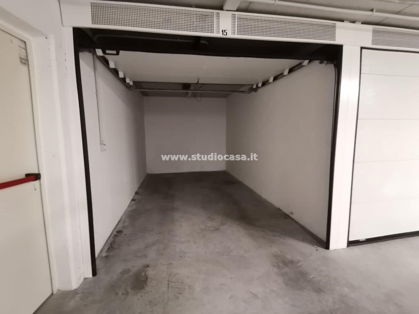 Box / Autorimessa in vendita a Rovereto