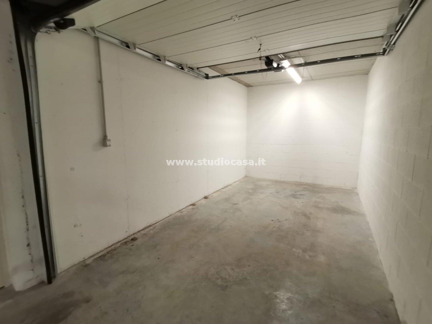 Box / Autorimessa in vendita a Rovereto