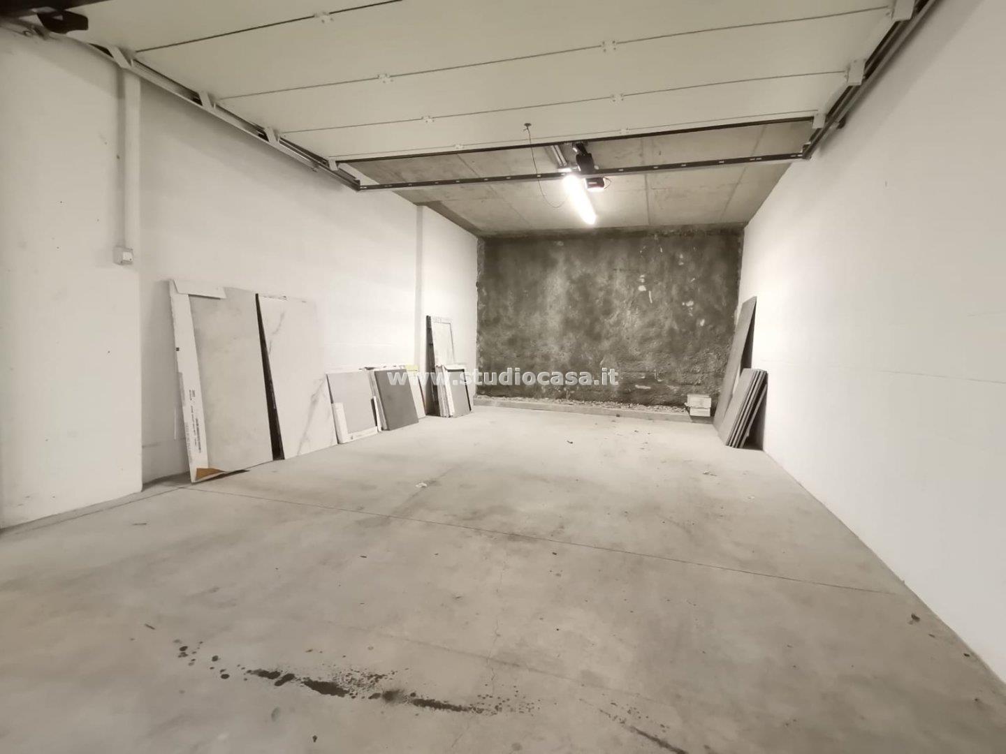 Box / Autorimessa in vendita a Rovereto