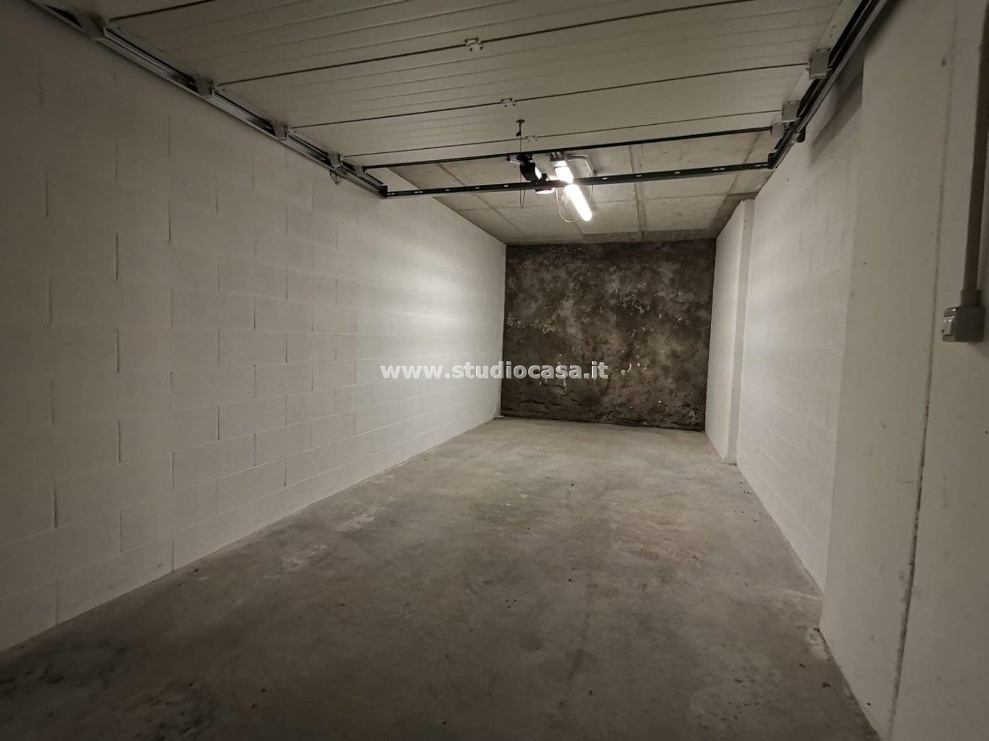 Box / Autorimessa in vendita a Rovereto