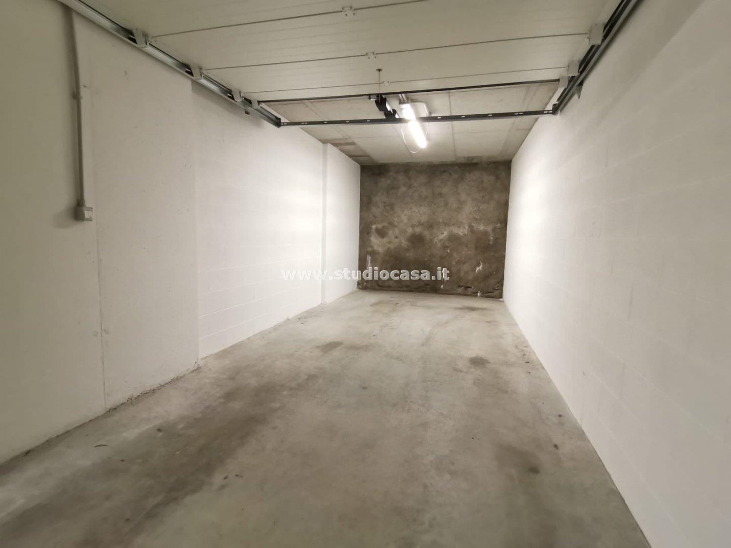 Box / Autorimessa in vendita a Rovereto
