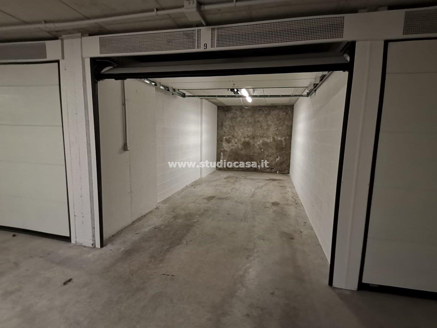 Box / Autorimessa in vendita a Rovereto