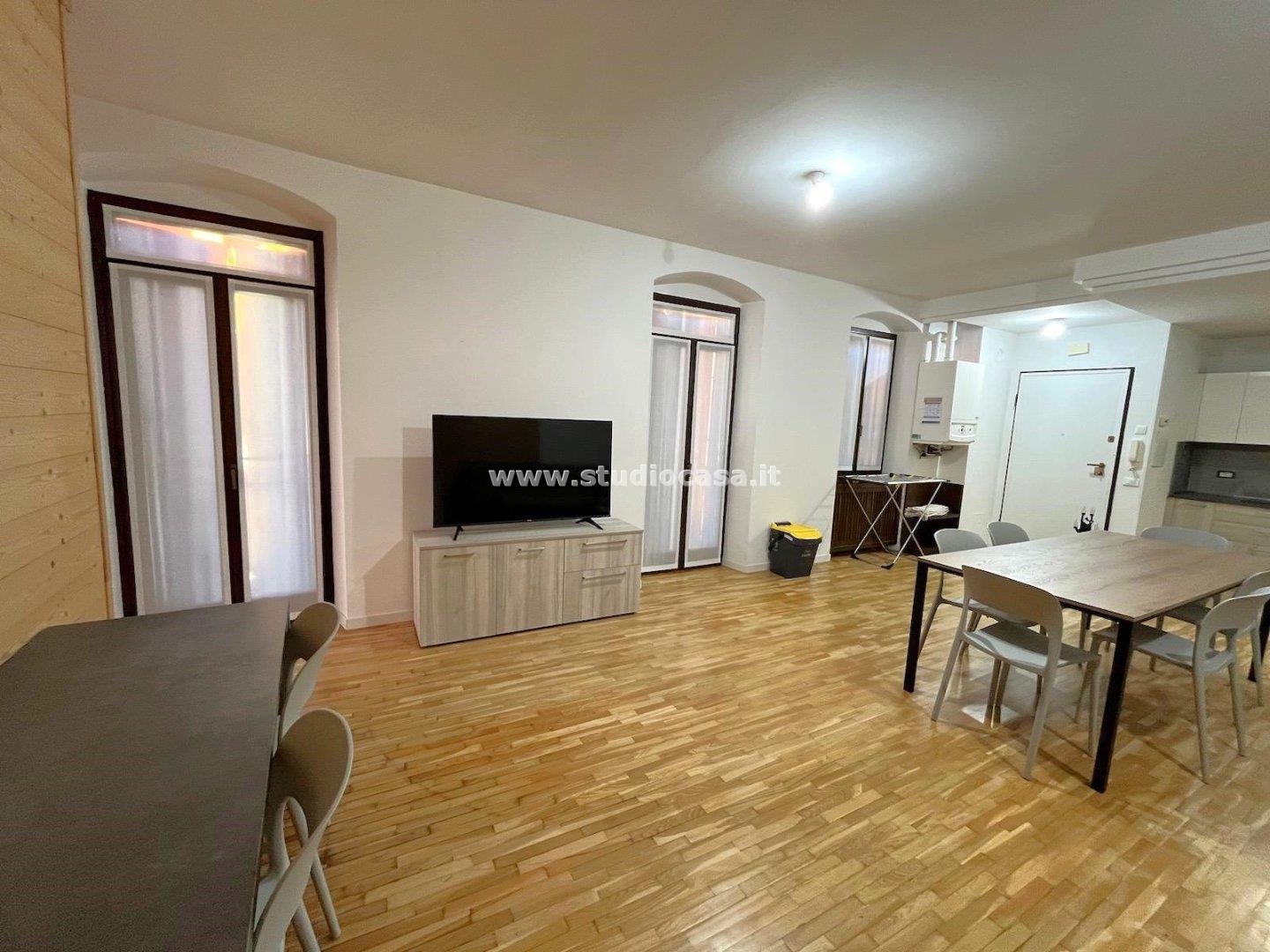 Stanza in Appartamento in affitto a Rovereto
