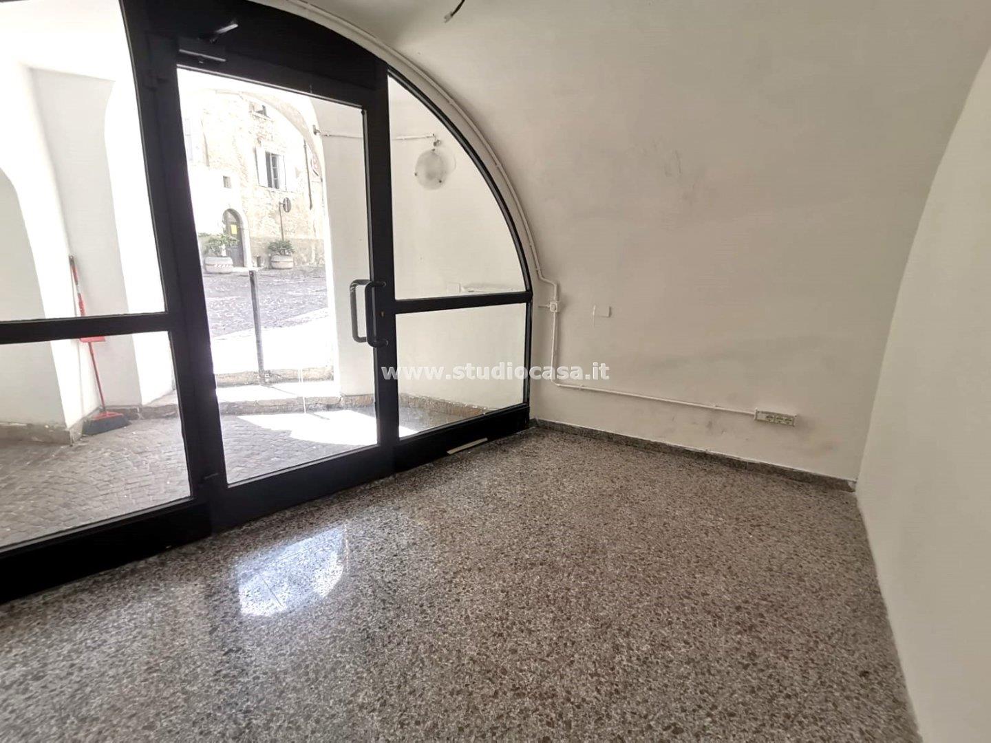 Box / Autorimessa in vendita a Volano