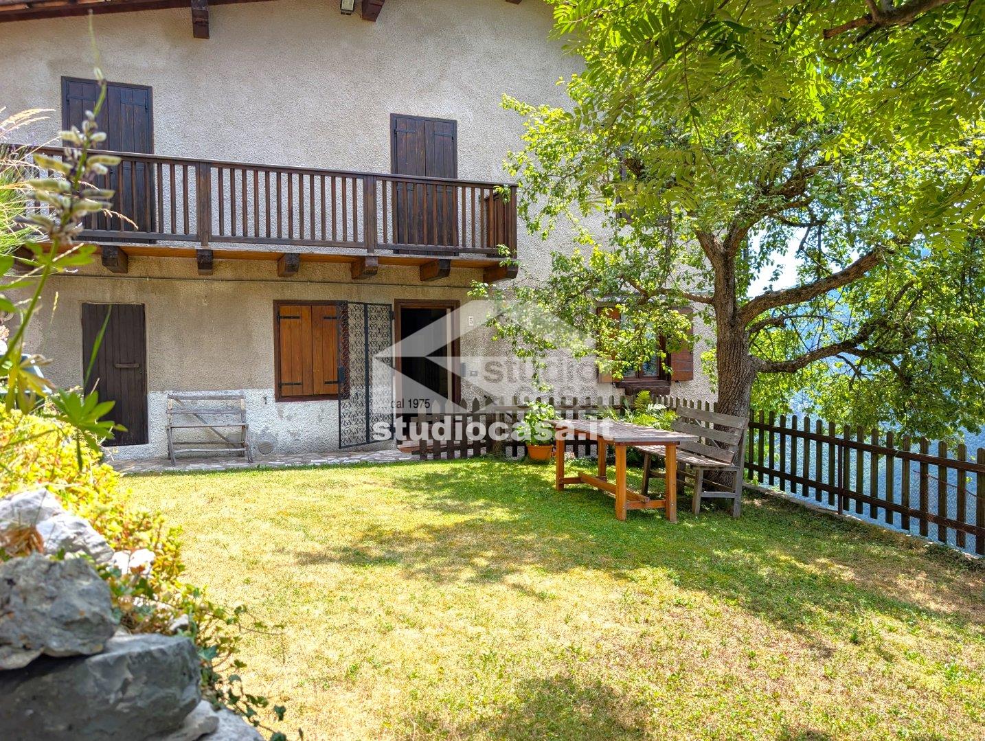 Appartamento in vendita a Terragnolo