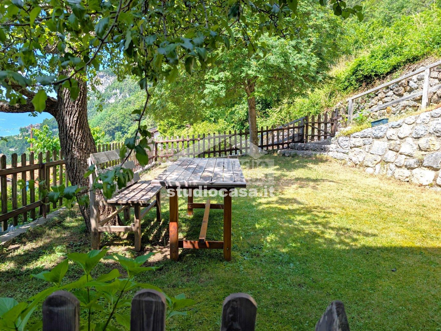 Appartamento in vendita a Terragnolo