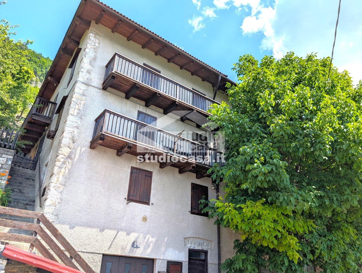 Appartamento in vendita a Terragnolo