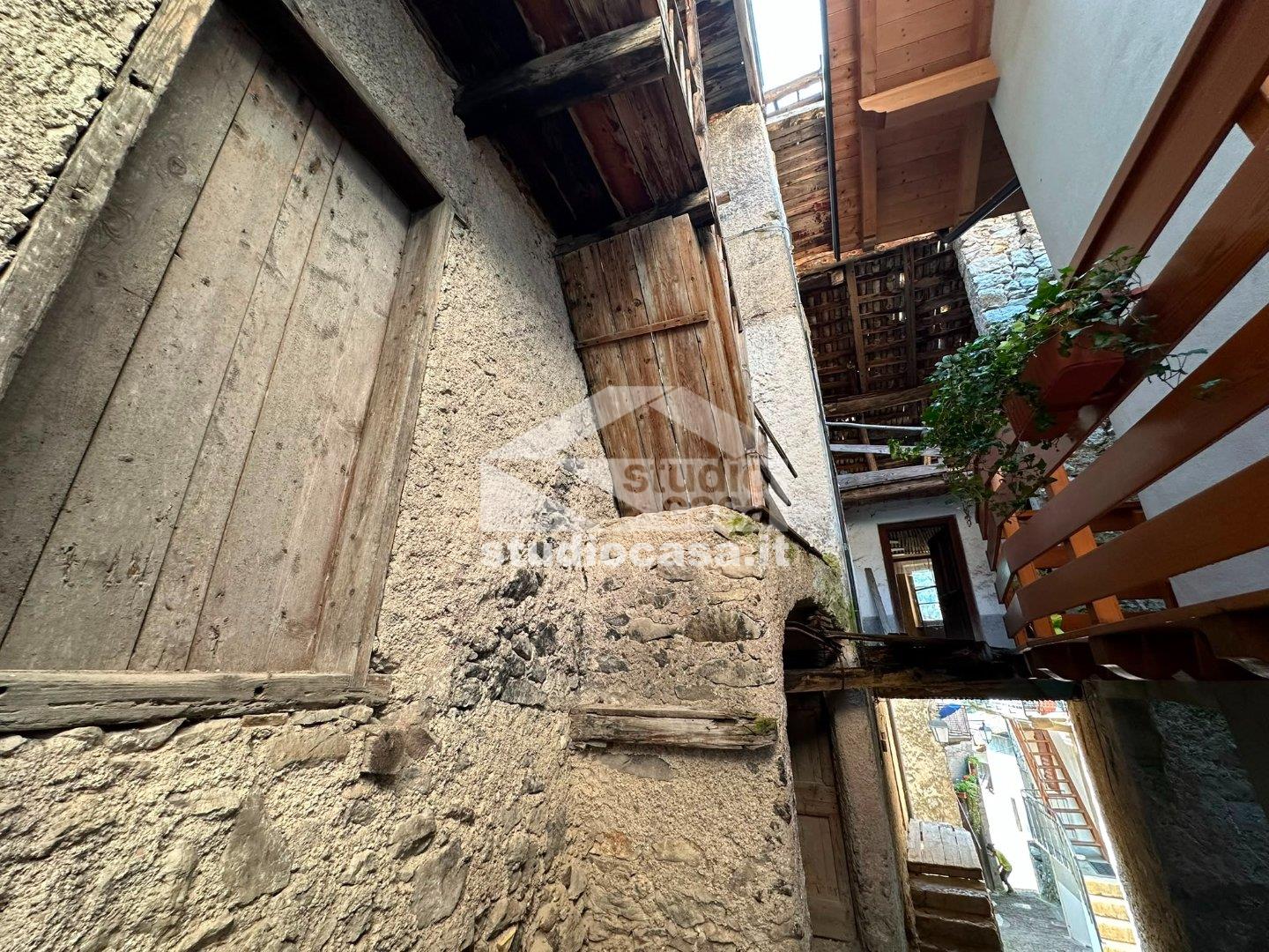 Casa Rustica in vendita a Terragnolo