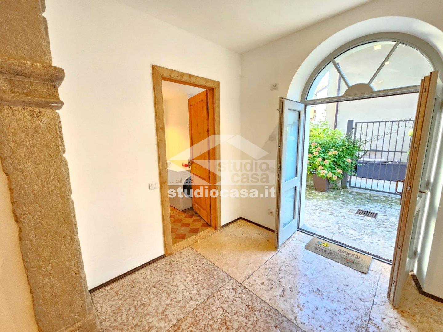 Stanza in Appartamento in affitto a Rovereto