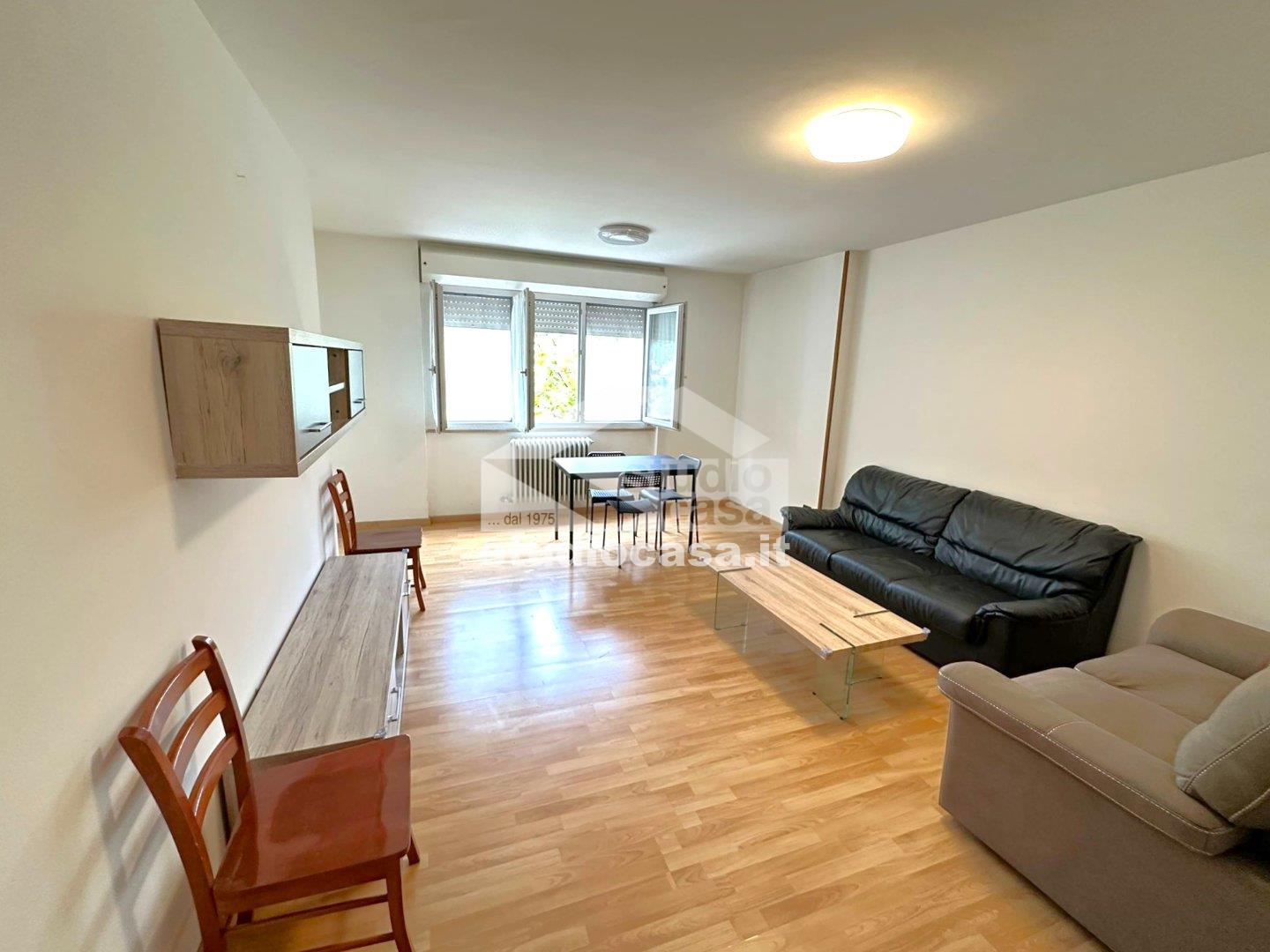 Stanza in Appartamento in affitto a Rovereto