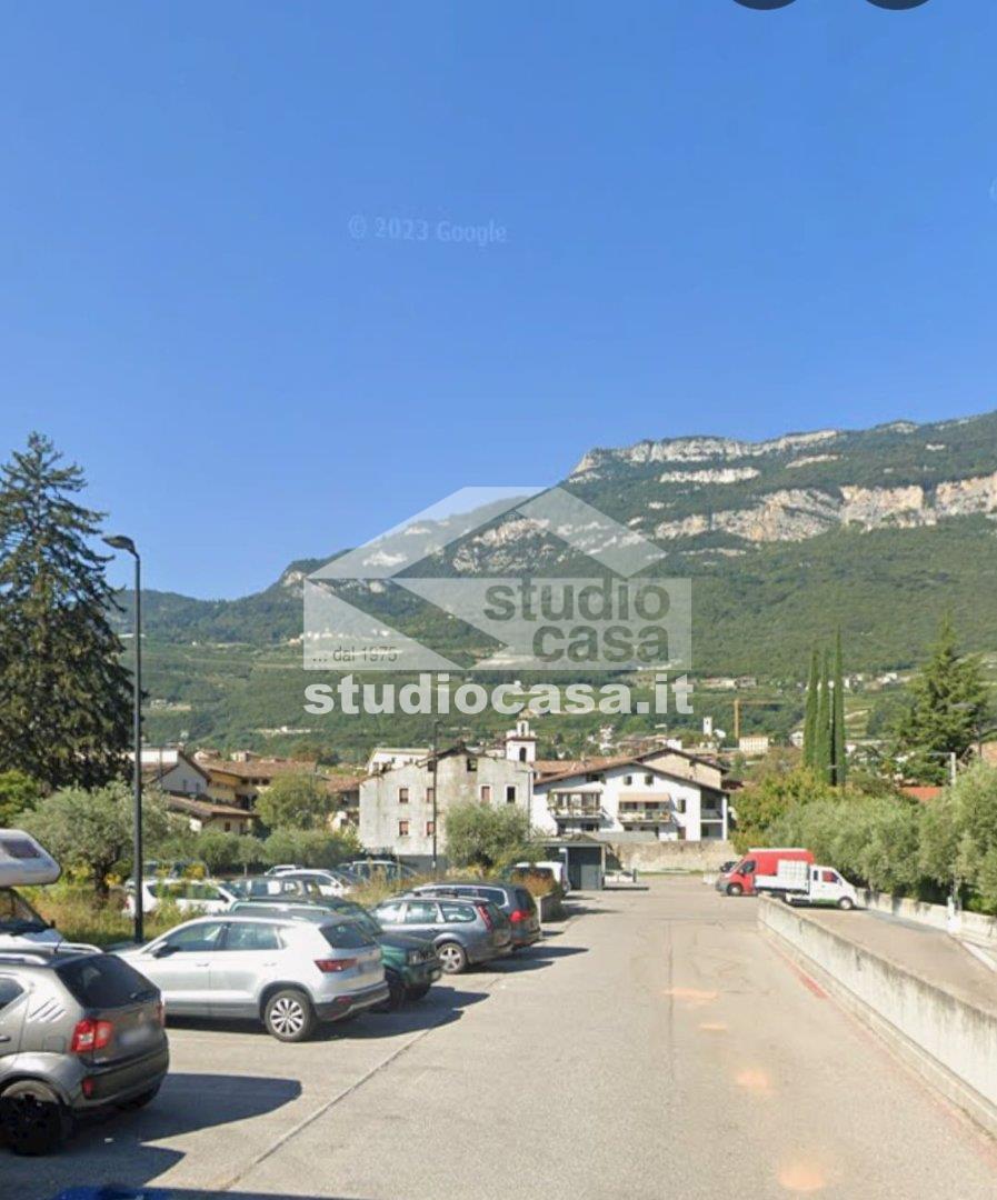 Box / Autorimessa in vendita a Rovereto