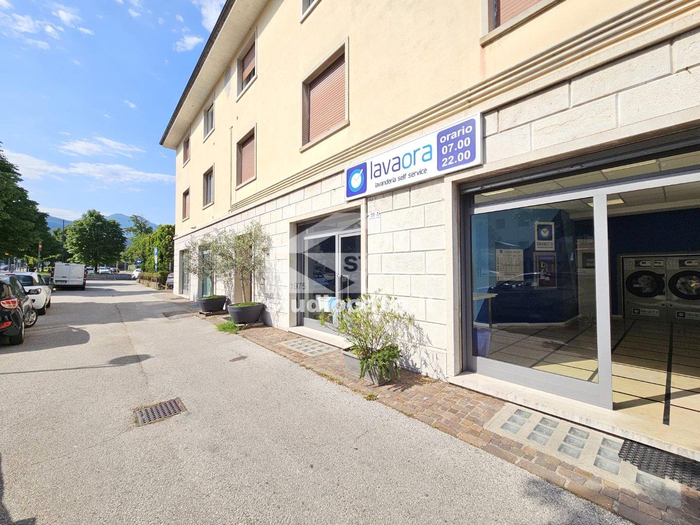 Lavanderia in vendita a Rovereto