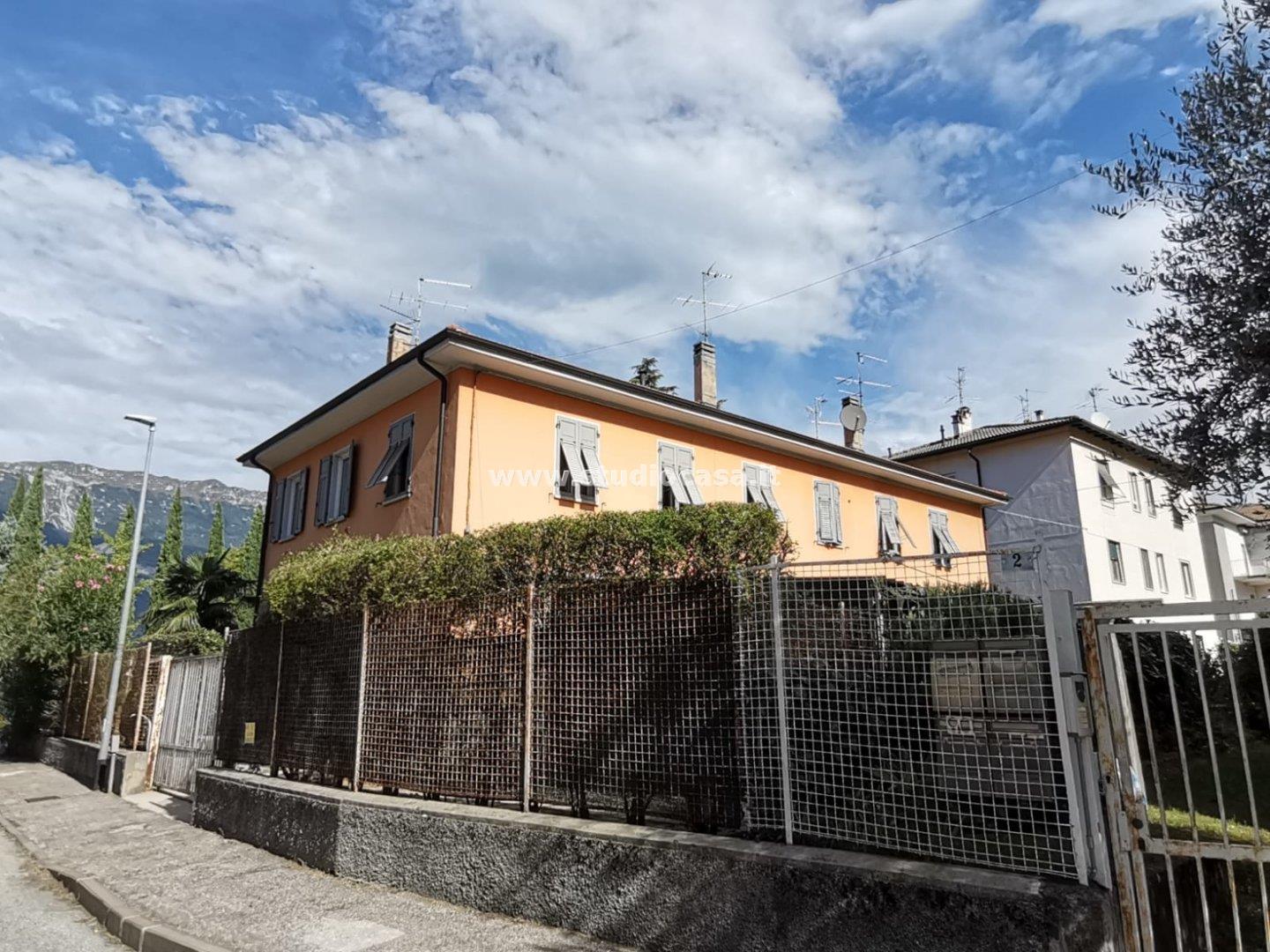 Stanza in Appartamento in affitto a Rovereto