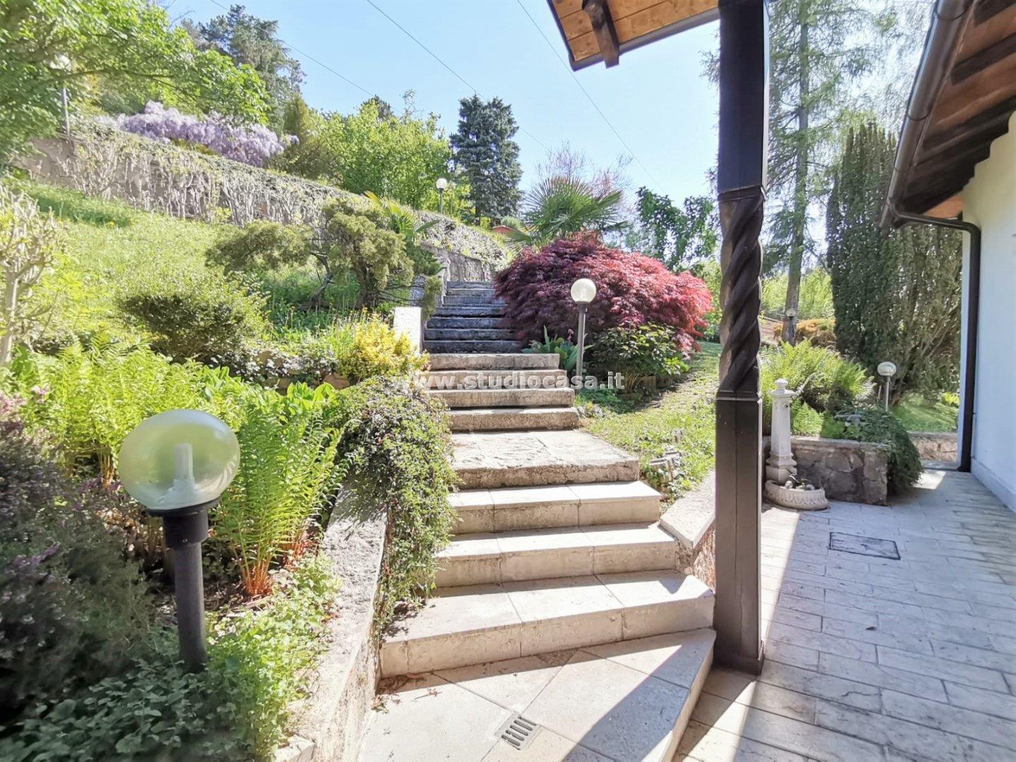 Villa Unifamiliare in vendita a Rovereto