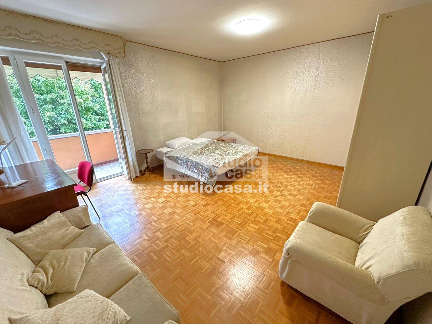 Stanza in Appartamento in affitto a Rovereto