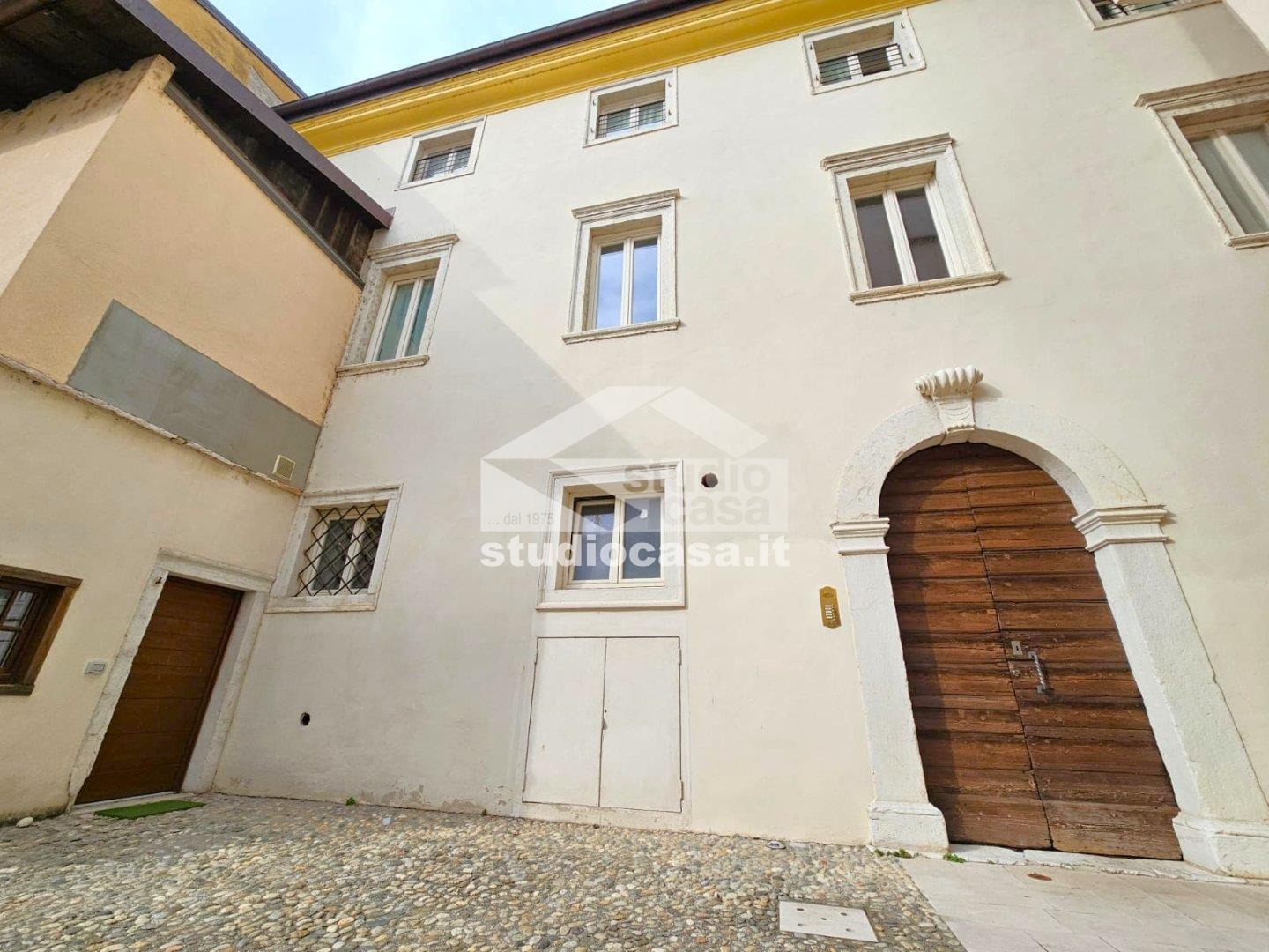 Appartamento in vendita a Rovereto