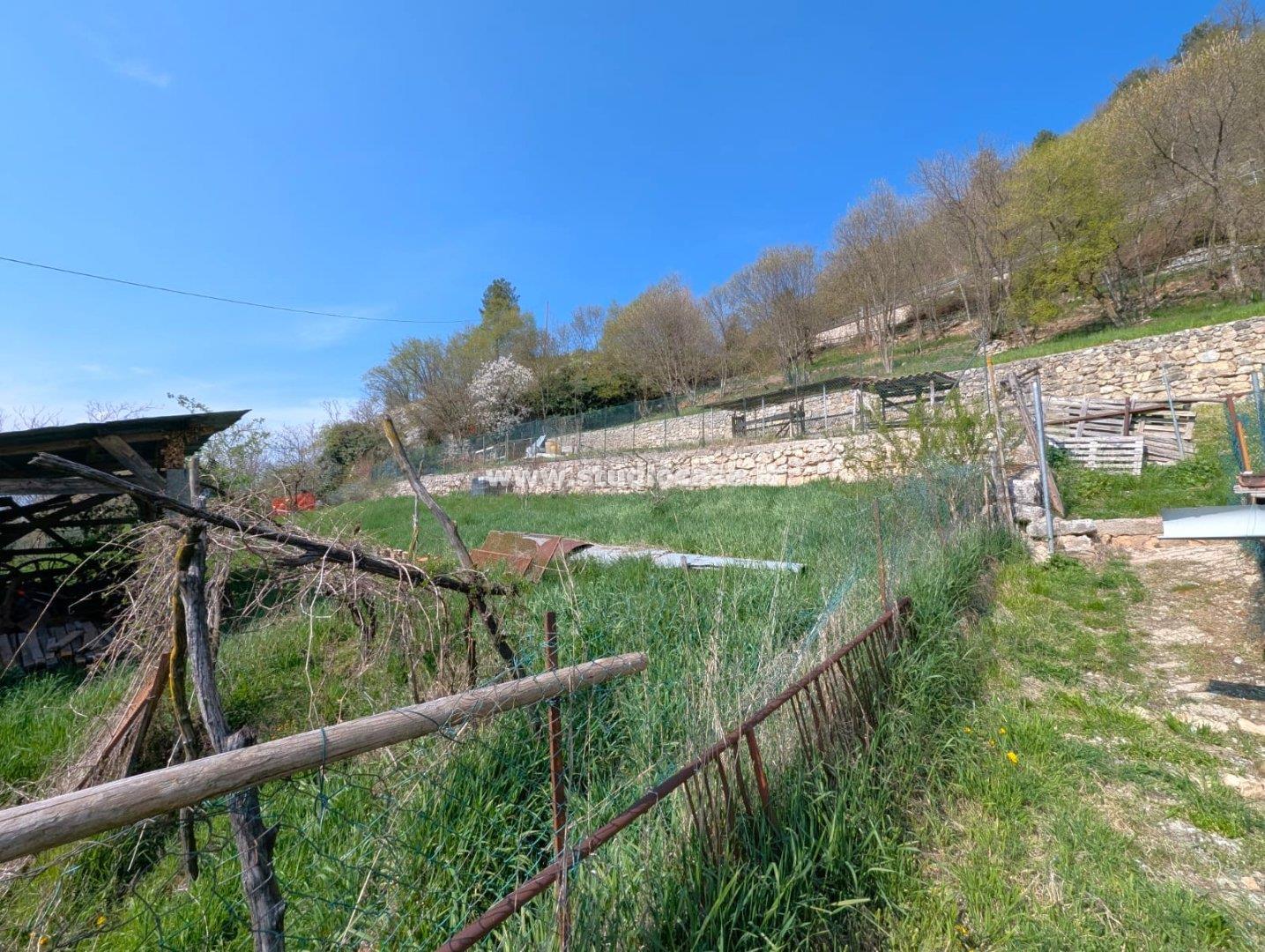 Magazzino in vendita a Trambileno