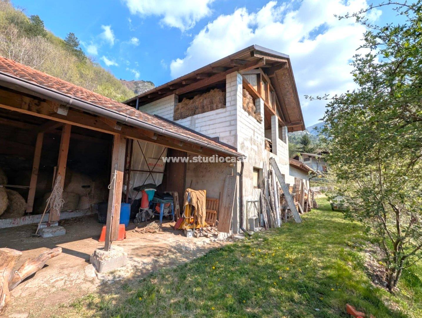 Magazzino in vendita a Trambileno