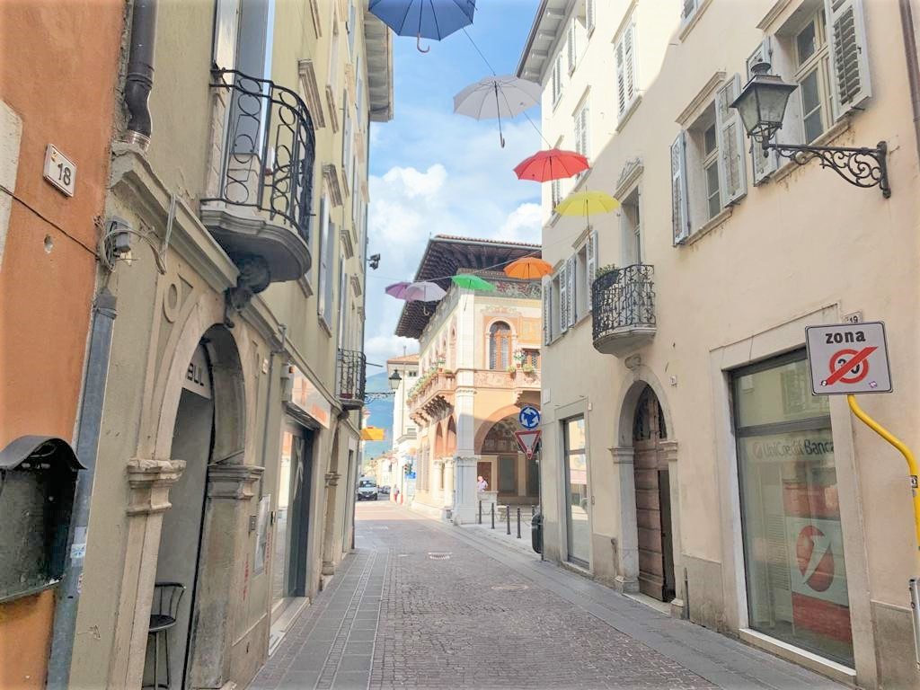 Negozio in vendita a Rovereto