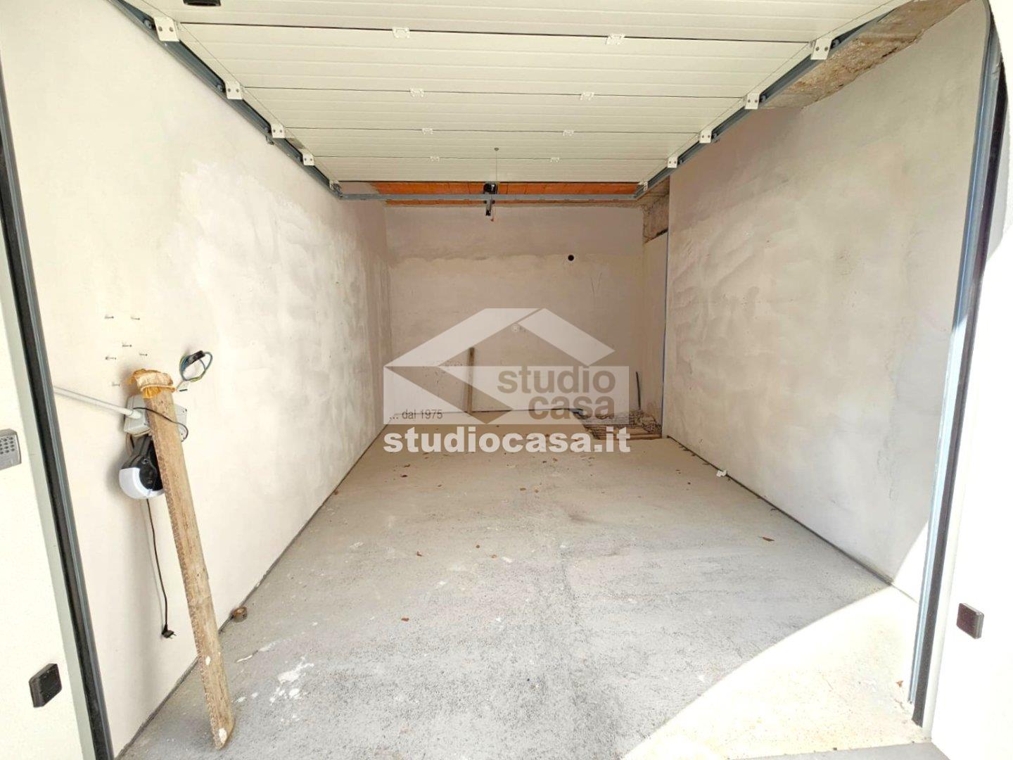 Attico in vendita a Nomi