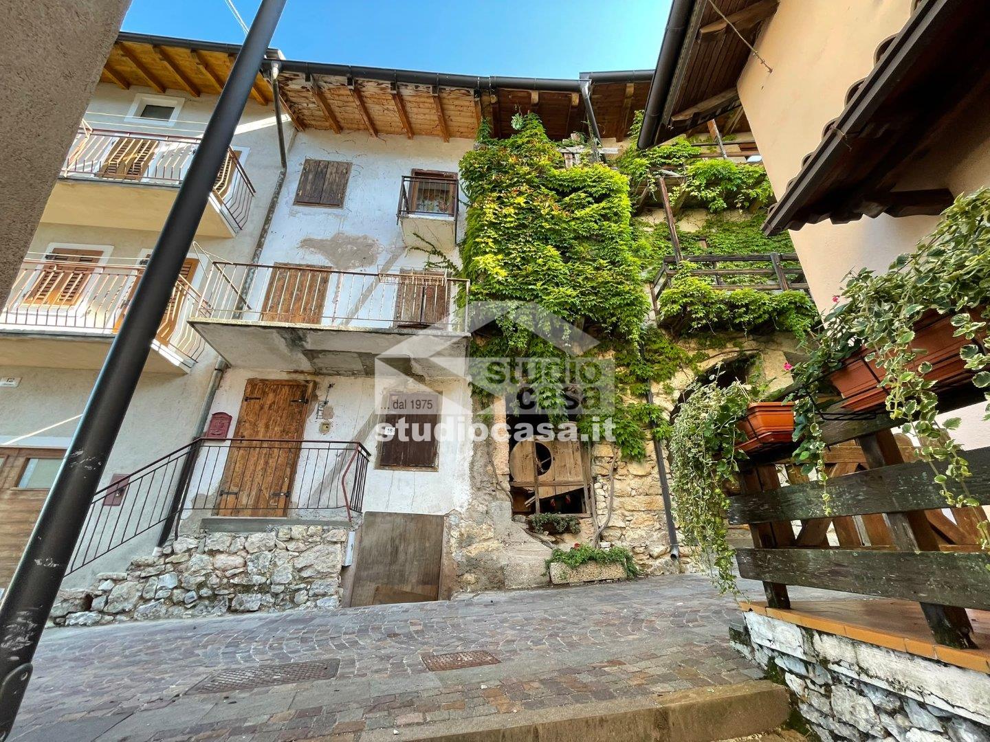 Casa Rustica in vendita a Rovereto