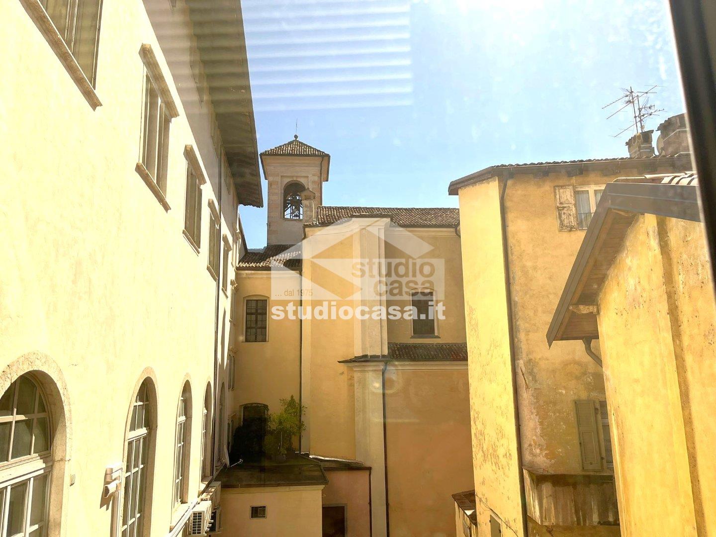 Appartamento in affitto a Rovereto