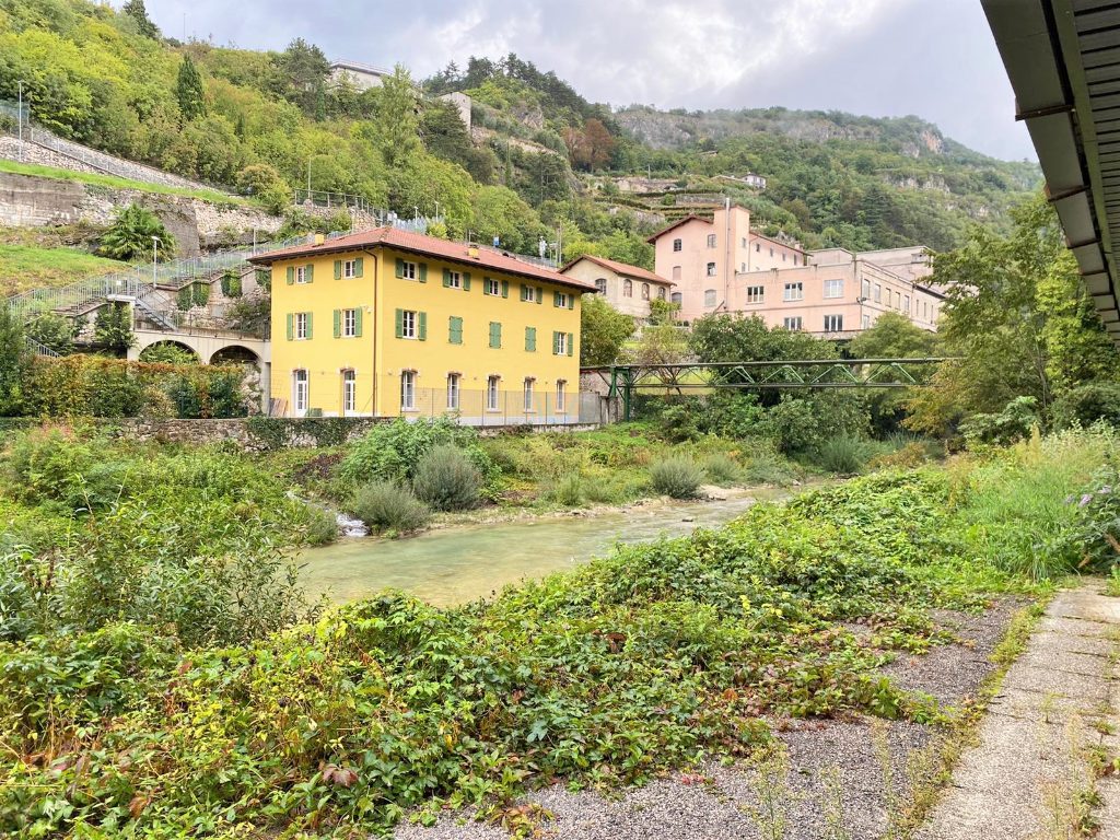 Magazzino in vendita a Rovereto