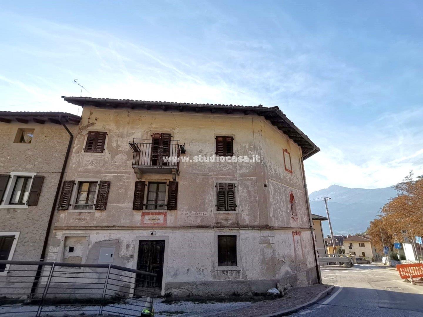 Casa Plurifamiliare in vendita a Rovereto