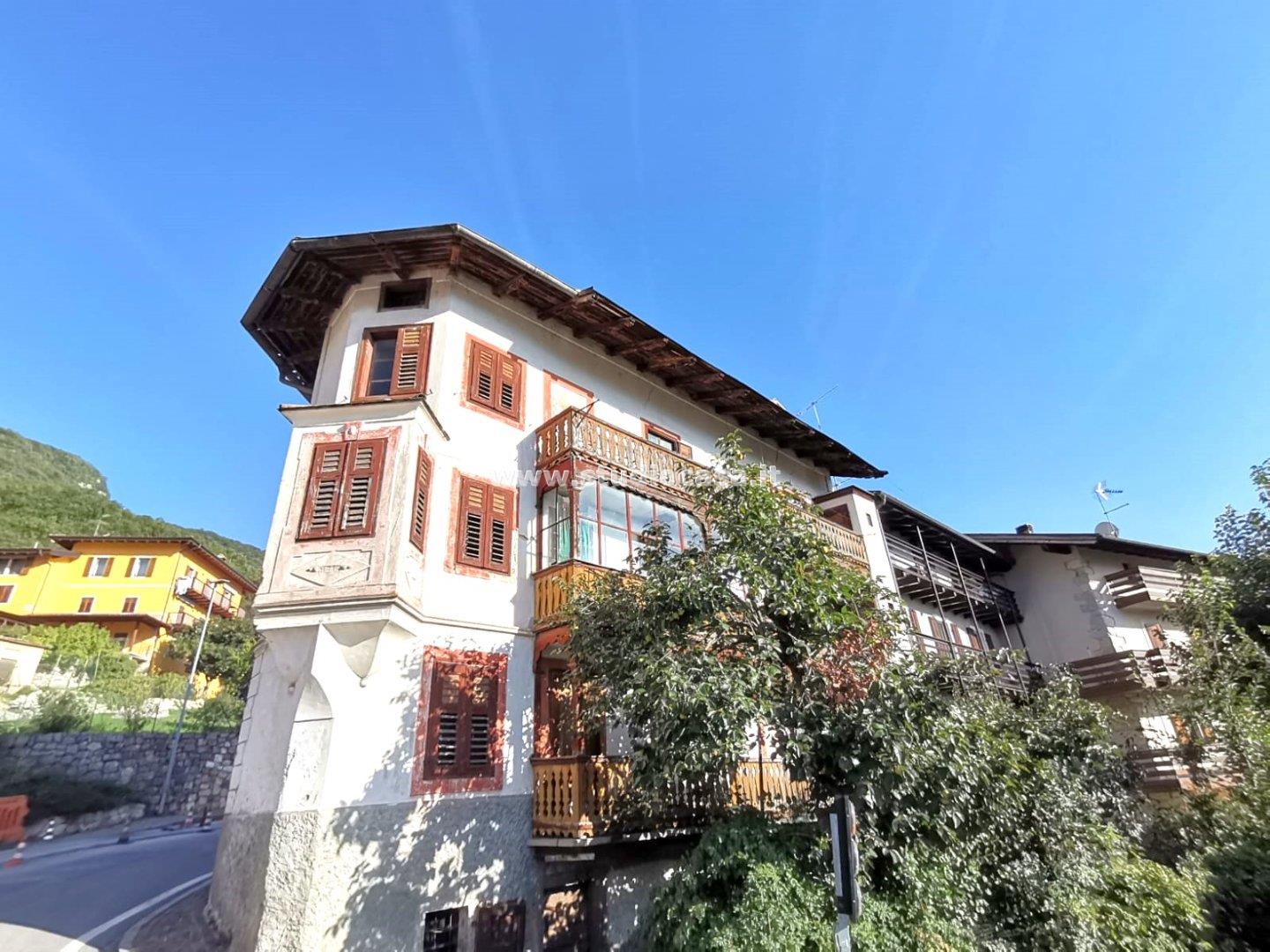 Casa Plurifamiliare in vendita a Rovereto